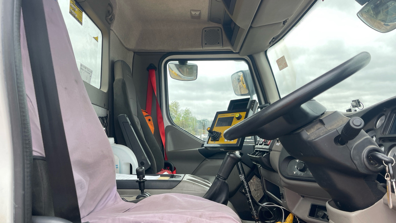 DAF LF 55.220 - جرافة ثلج: صورة 5 DAF LF 55.220 - جرافة ثلج: صورة 5
