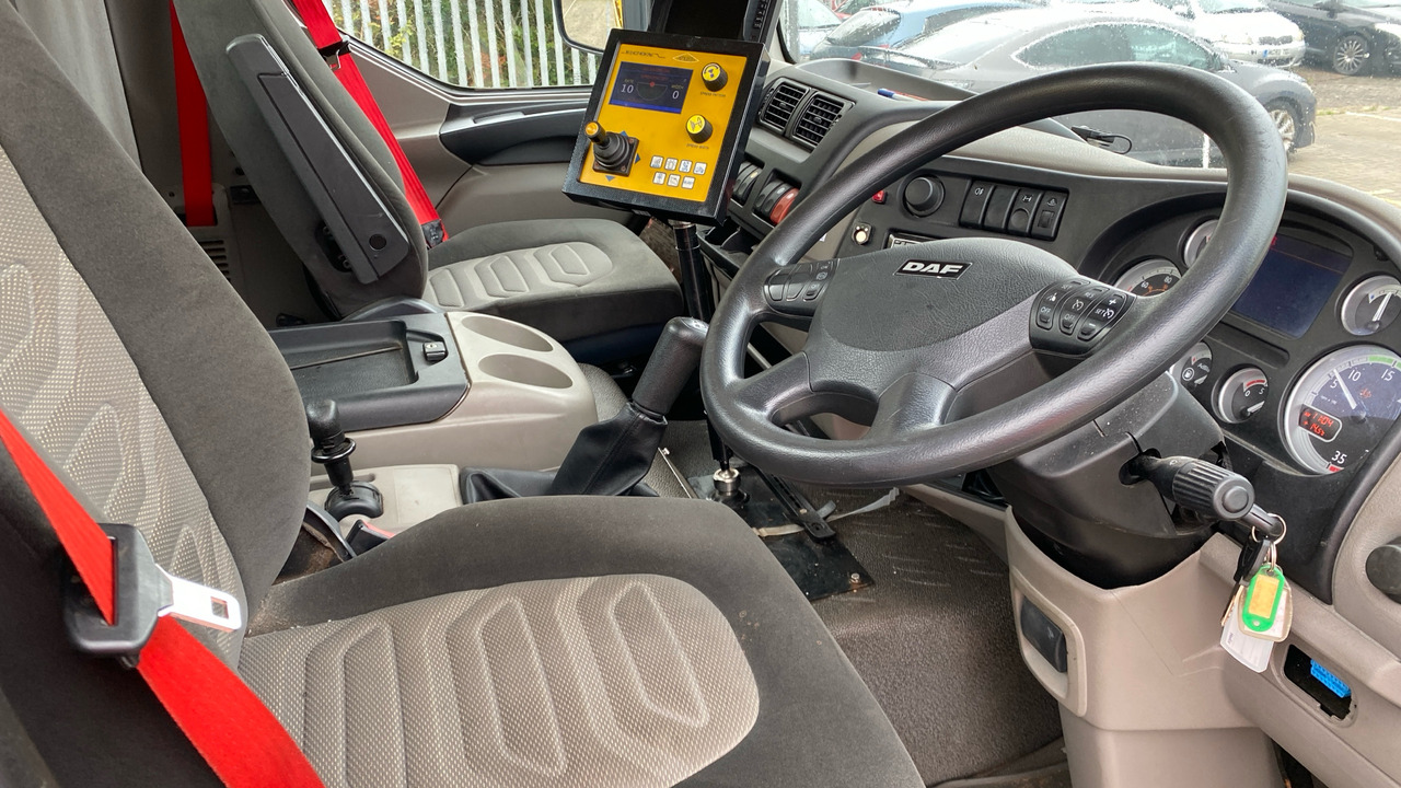 DAF LF 55.220 - جرافة ثلج: صورة 5 DAF LF 55.220 - جرافة ثلج: صورة 5