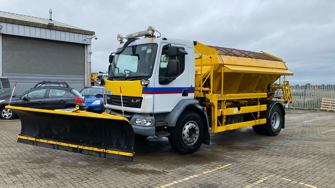DAF LF 55 - جرافة ثلج: صورة 2 DAF LF 55 - جرافة ثلج: صورة 2