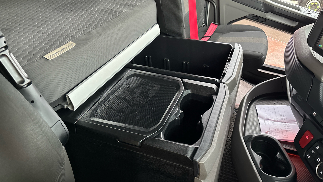 رأس تريلا DAF XF 530: صورة 15 رأس تريلا DAF XF 530: صورة 15