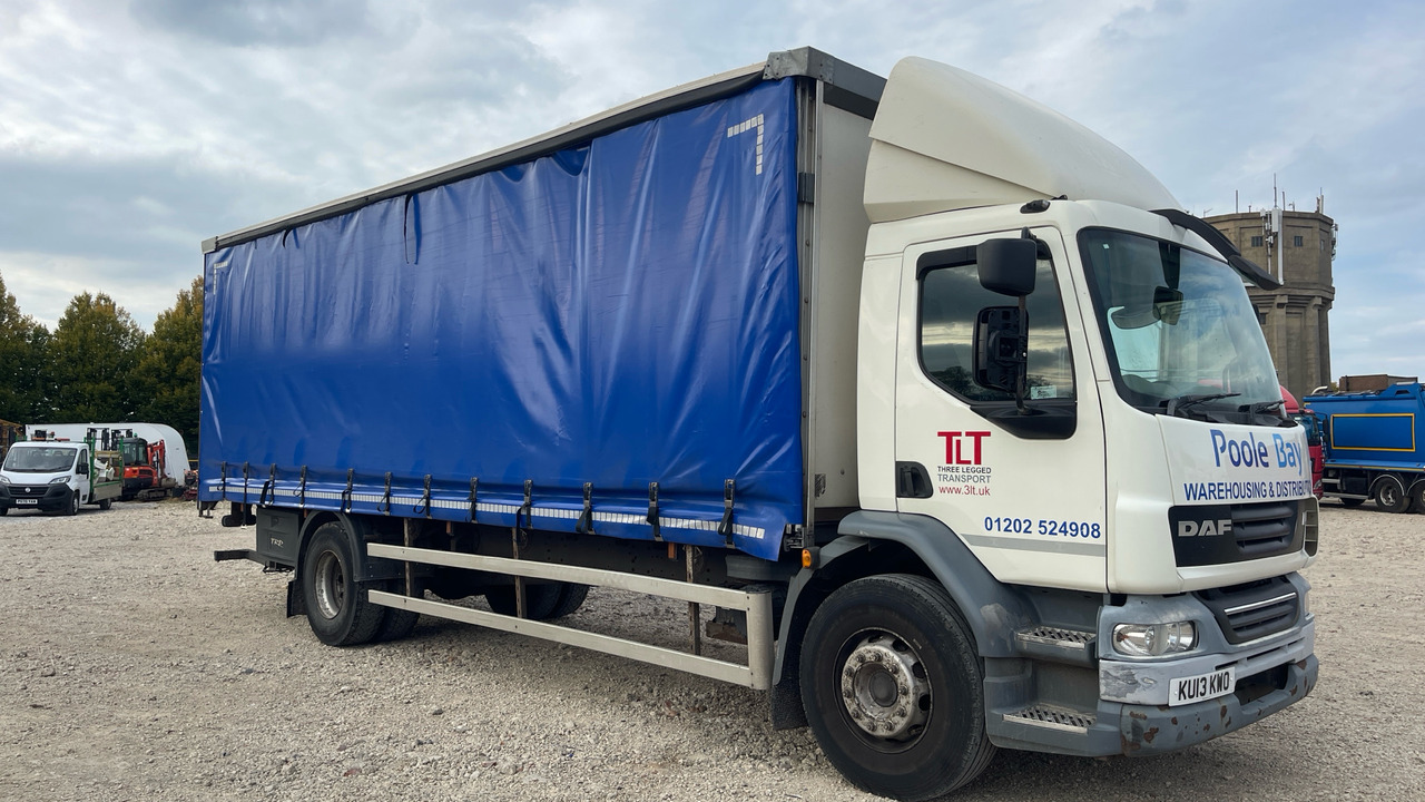 Daf LF 55.220 - شاحنة ذات ستائر جانبية: صورة 1 Daf LF 55.220 - شاحنة ذات ستائر جانبية: صورة 1