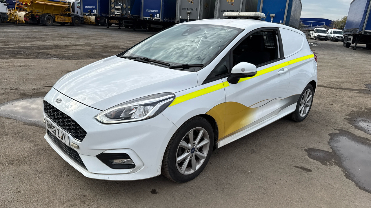 FORD FIESTA 1.5 TDCI 85PS - سيارة: صورة 2 FORD FIESTA 1.5 TDCI 85PS - سيارة: صورة 2