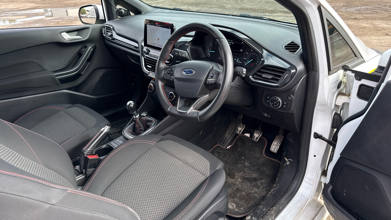 FORD FIESTA 1.5 TDCI 85PS - سيارة: صورة 5 FORD FIESTA 1.5 TDCI 85PS - سيارة: صورة 5
