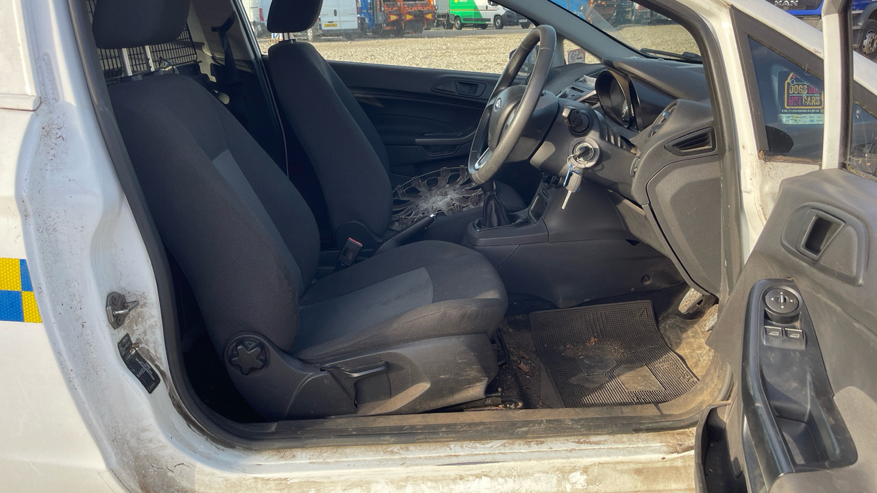 FORD FIESTA 1.5 TDCI - سيارة: صورة 5 FORD FIESTA 1.5 TDCI - سيارة: صورة 5