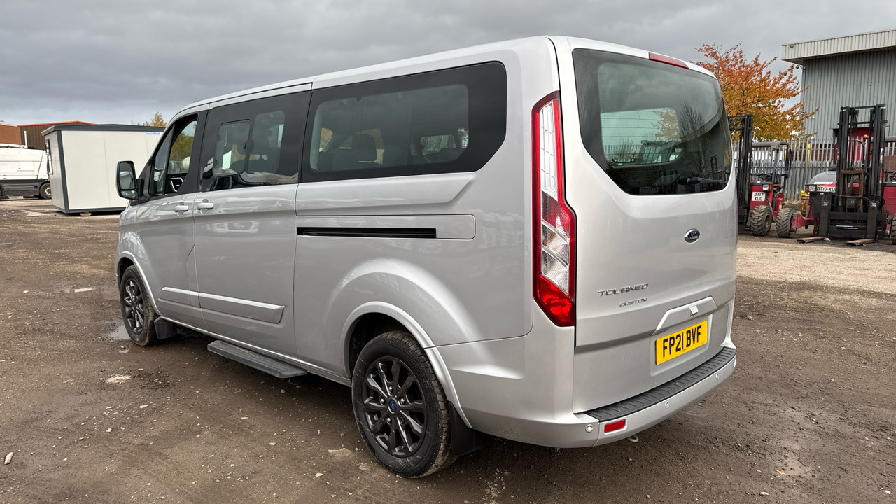 FORD TOURNEO CUSTOM 320 X 2.0 ECOBLUE 185PS - ميكروباص: صورة 3 FORD TOURNEO CUSTOM 320 X 2.0 ECOBLUE 185PS - ميكروباص: صورة 3