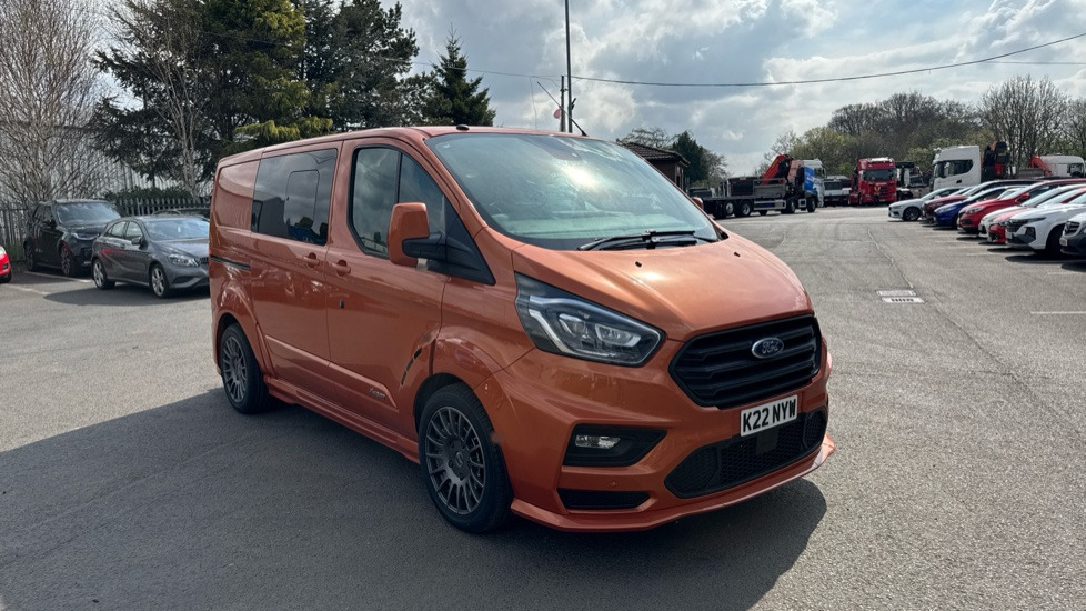 FORD TRANSIT CUSTOM 320 2.0 TDCI 170PS MSRT EDITION - الشاحنات الصغيرة كابينة مزدوجة: صورة 1 FORD TRANSIT CUSTOM 320 2.0 TDCI 170PS MSRT EDITION - الشاحنات الصغيرة كابينة مزدوجة: صورة 1