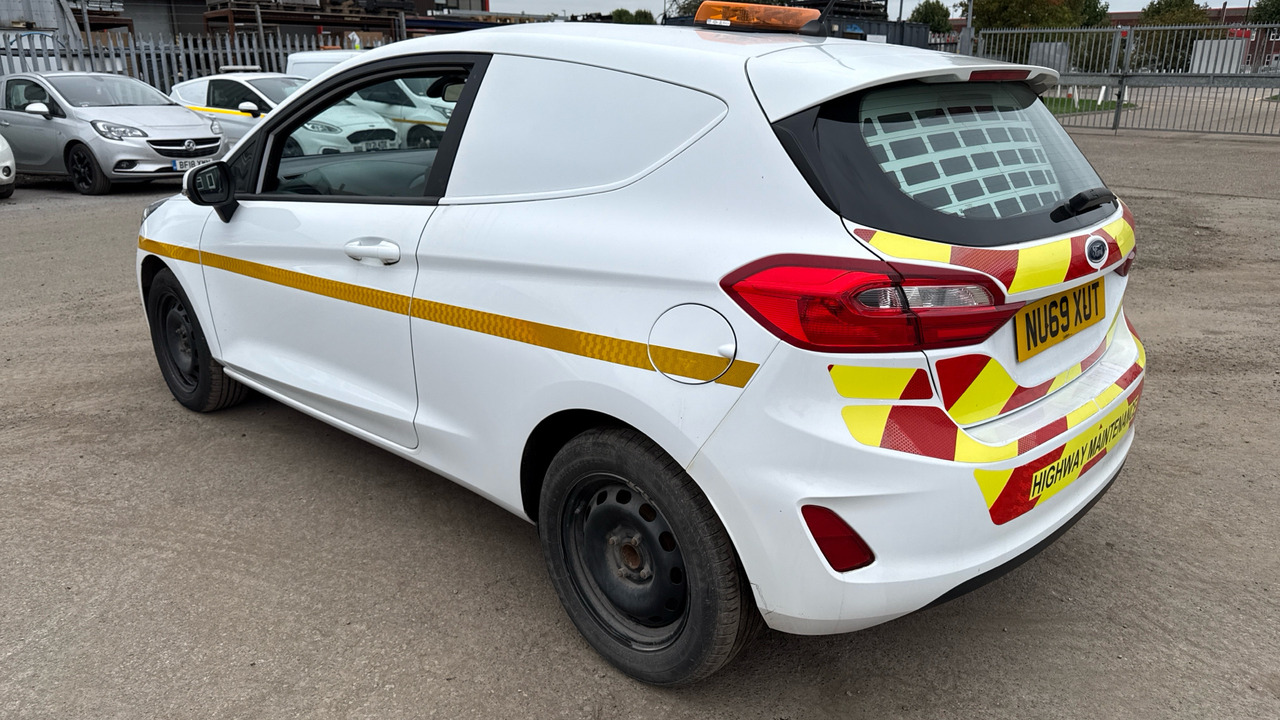 Ford Fiesta 1.5 TDCi - سيارة: صورة 3 Ford Fiesta 1.5 TDCi - سيارة: صورة 3