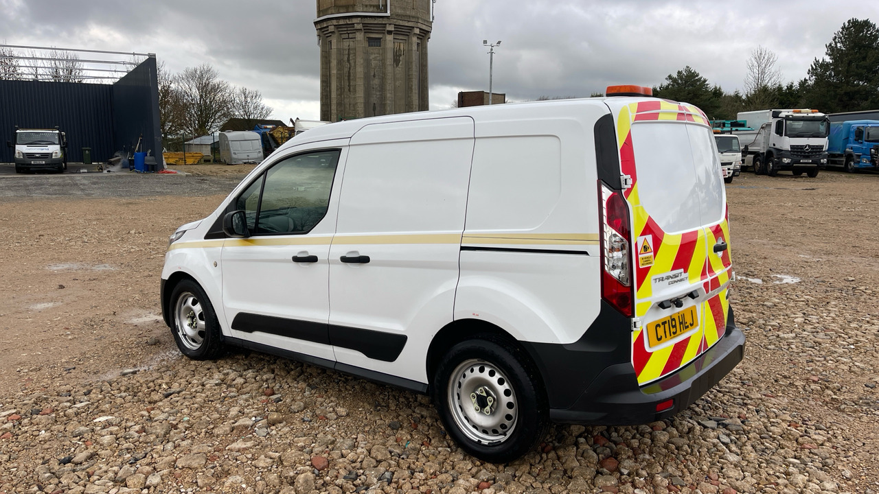 Ford Transit Connect 220 1.5 ECOBLUE 100PS - فان المدمجة: صورة 3 Ford Transit Connect 220 1.5 ECOBLUE 100PS - فان المدمجة: صورة 3