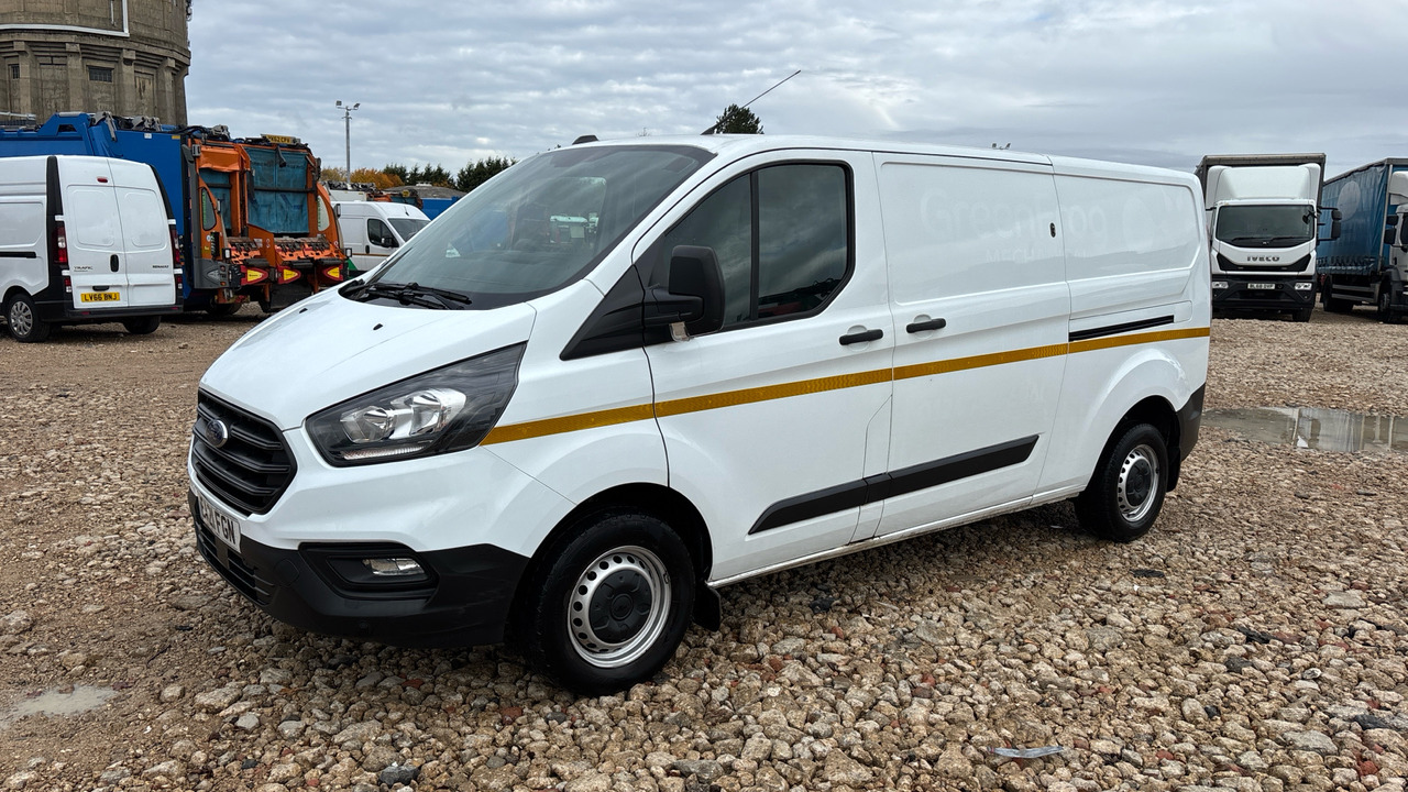 Ford Transit Custom 300 2.0 ECOBLUE 105PS - فان المدمجة: صورة 2 Ford Transit Custom 300 2.0 ECOBLUE 105PS - فان المدمجة: صورة 2