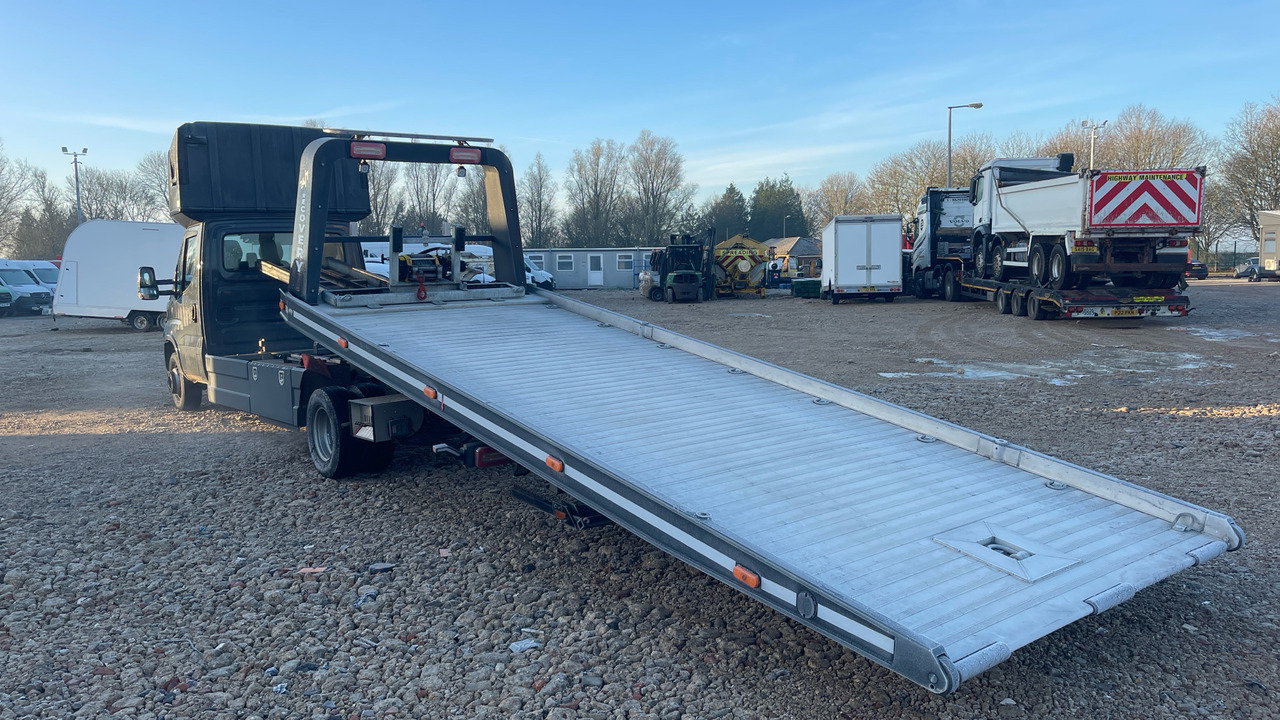 IVECO DAILY 3.0 70C18 - شاحنة سحب: صورة 3 IVECO DAILY 3.0 70C18 - شاحنة سحب: صورة 3