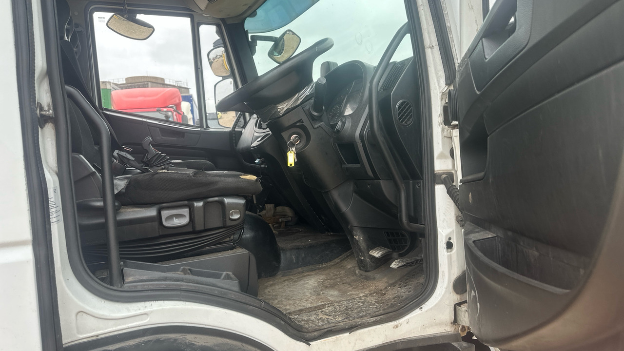 IVECO EUROCARGO 100-190 - شاحنة سحب: صورة 5 IVECO EUROCARGO 100-190 - شاحنة سحب: صورة 5
