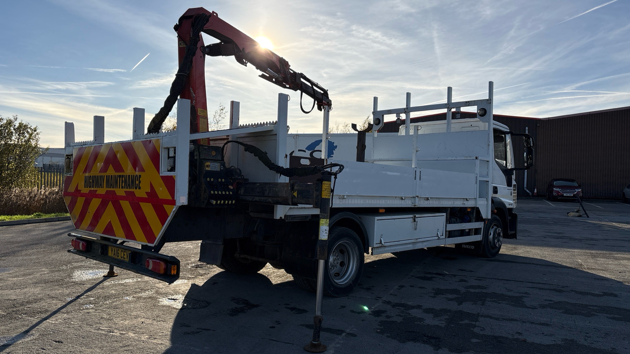 IVECO EUROCARGO 120-190 - شاحنات مسطحة, شاحنة كرين: صورة 4 IVECO EUROCARGO 120-190 - شاحنات مسطحة, شاحنة كرين: صورة 4