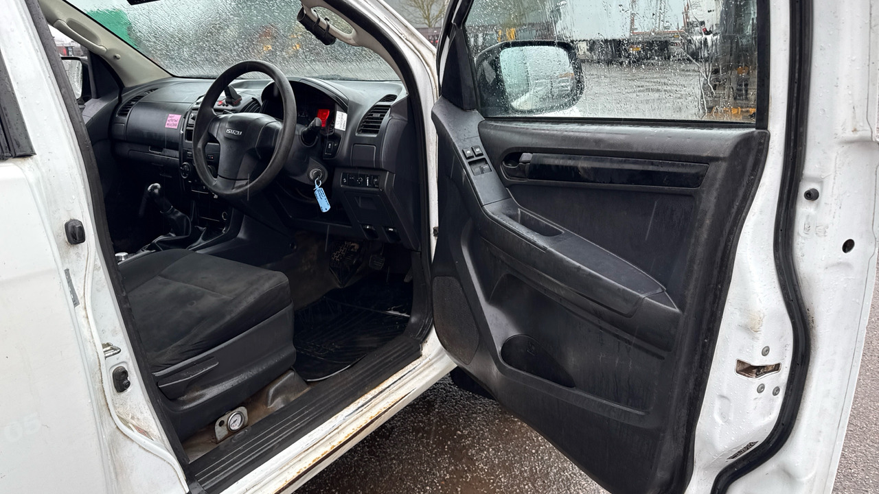 Isuzu D-Max 1.9 - شاحنة البيك أب, الشاحنات الصغيرة كابينة مزدوجة: صورة 5 Isuzu D-Max 1.9 - شاحنة البيك أب, الشاحنات الصغيرة كابينة مزدوجة: صورة 5