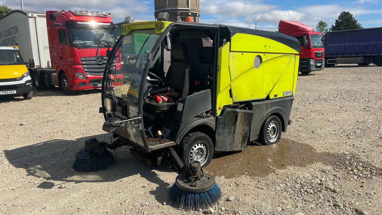 JOHNSTON - سياره كنس شوارع: صورة 1 JOHNSTON - سياره كنس شوارع: صورة 1