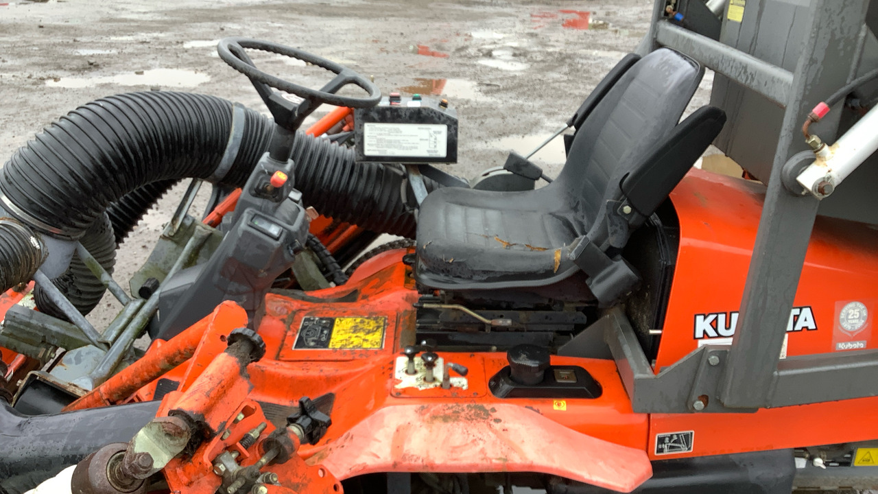 KUBOTA AM3300 - جزازة عشب الحدائق: صورة 5 KUBOTA AM3300 - جزازة عشب الحدائق: صورة 5