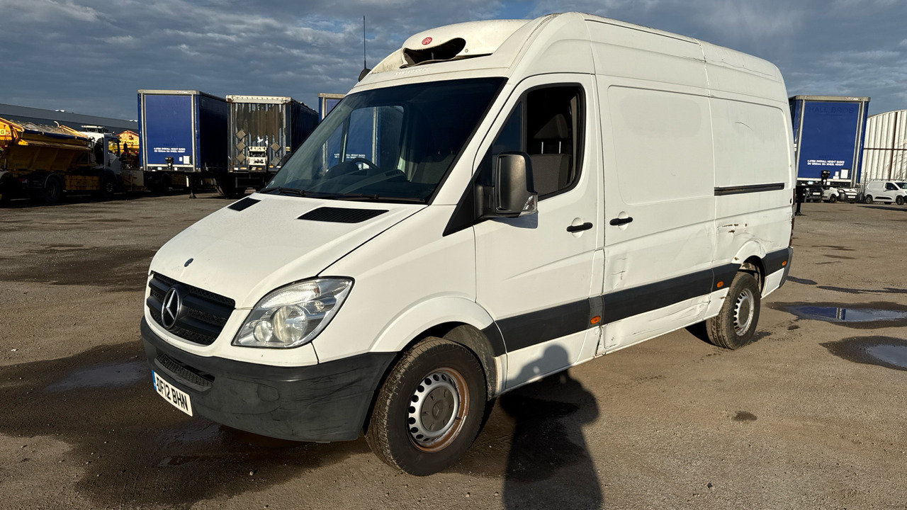 MERCEDES-BENZ SPRINTER 313 CDI - شاحنة توصيل مبردة: صورة 2 MERCEDES-BENZ SPRINTER 313 CDI - شاحنة توصيل مبردة: صورة 2