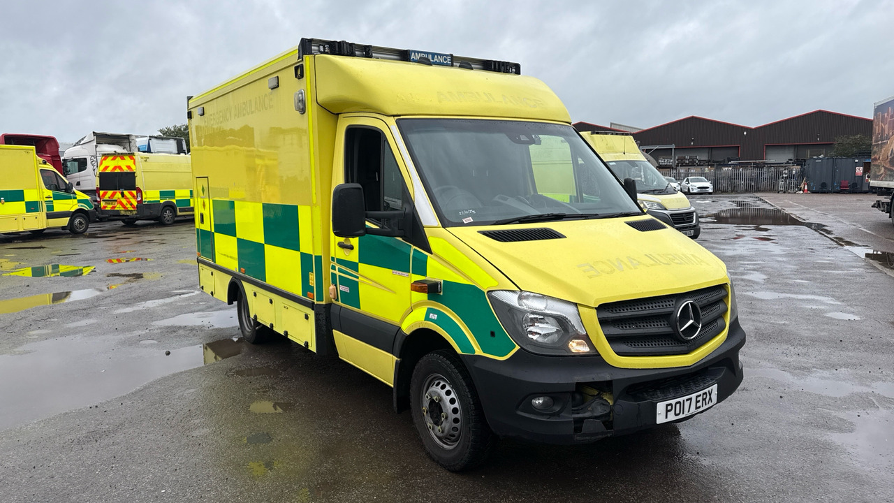 MERCEDES-BENZ SPRINTER 519 CDI - سيارة إسعاف: صورة 1 MERCEDES-BENZ SPRINTER 519 CDI - سيارة إسعاف: صورة 1