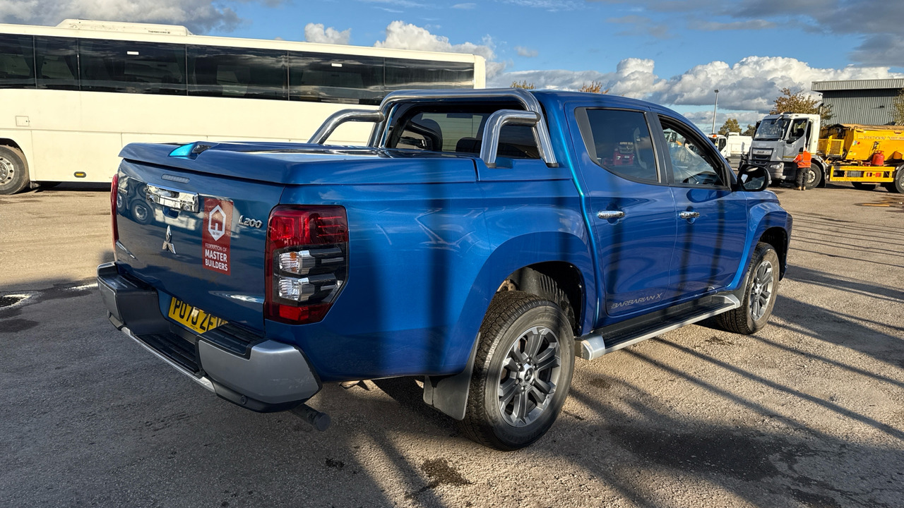 Mitsubishi L200 DI-D 2.3 Barbarian X 150PS - شاحنة البيك أب, الشاحنات الصغيرة كابينة مزدوجة: صورة 4 Mitsubishi L200 DI-D 2.3 Barbarian X 150PS - شاحنة البيك أب, الشاحنات الصغيرة كابينة مزدوجة: صورة 4