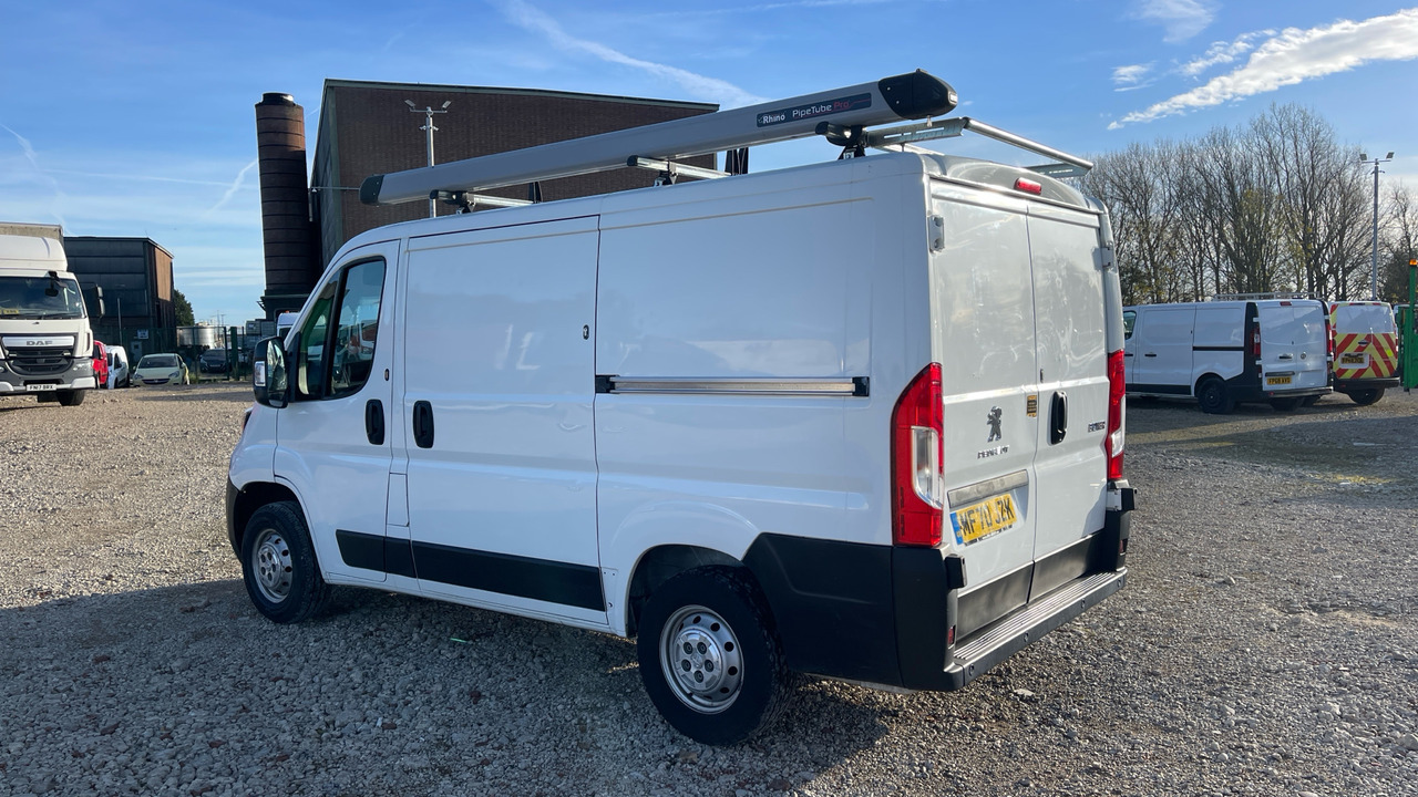 PEUGEOT BOXER 333 2.2 BLUE HDI 120PS - فان المدمجة: صورة 3 PEUGEOT BOXER 333 2.2 BLUE HDI 120PS - فان المدمجة: صورة 3