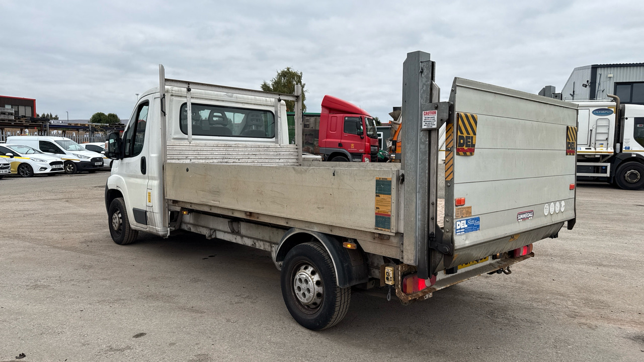 PEUGEOT BOXER 335 2.2 HDI 130PS - شاحنة توصيل مفتوحة: صورة 3 PEUGEOT BOXER 335 2.2 HDI 130PS - شاحنة توصيل مفتوحة: صورة 3