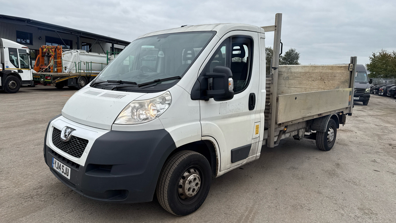 PEUGEOT BOXER 335 2.2 HDI 130PS - شاحنة توصيل مفتوحة: صورة 2 PEUGEOT BOXER 335 2.2 HDI 130PS - شاحنة توصيل مفتوحة: صورة 2