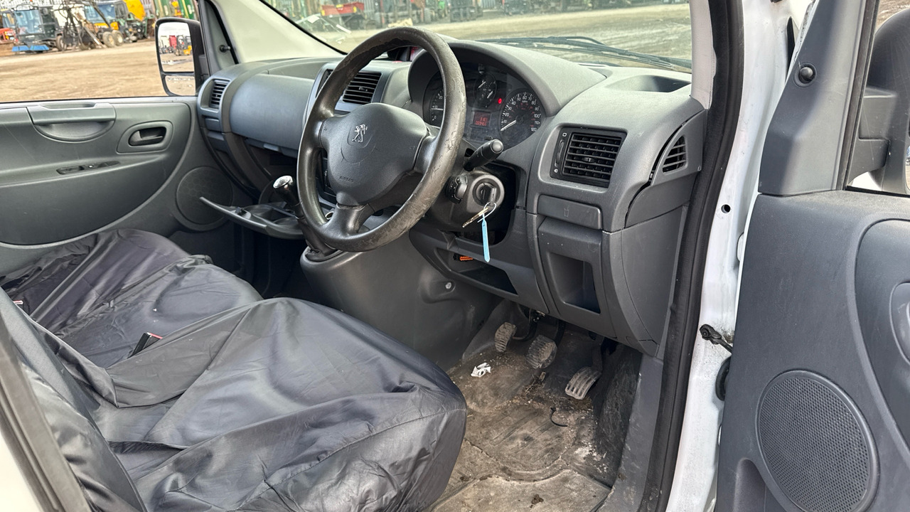 PEUGEOT EXPERT 1000 1.6 HDI 90 HPS - فان المدمجة: صورة 5 PEUGEOT EXPERT 1000 1.6 HDI 90 HPS - فان المدمجة: صورة 5
