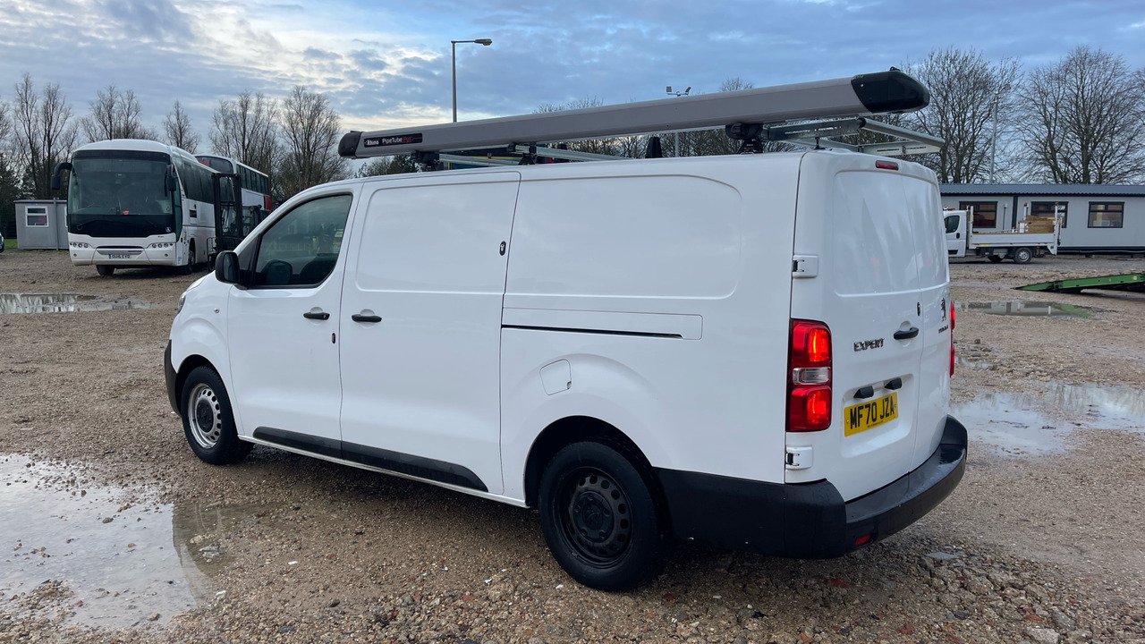 PEUGEOT EXPERT PROFESSIONAL 1.5 BLUEHDI 100PS - فان: صورة 3 PEUGEOT EXPERT PROFESSIONAL 1.5 BLUEHDI 100PS - فان: صورة 3