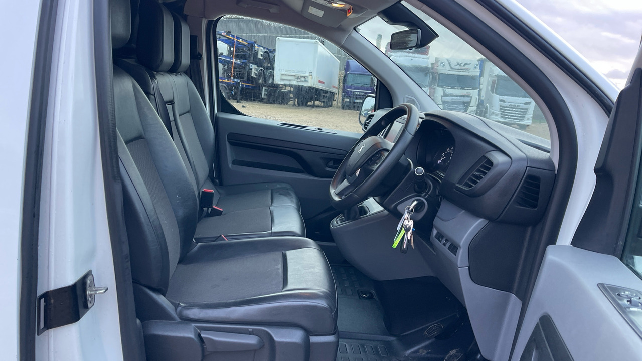 PEUGEOT EXPERT PROFESSIONAL 1.5 BLUEHDI 100PS - فان: صورة 5 PEUGEOT EXPERT PROFESSIONAL 1.5 BLUEHDI 100PS - فان: صورة 5