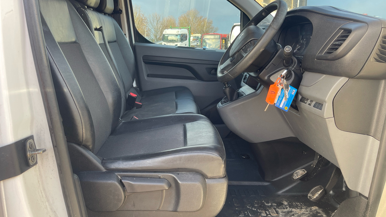 PEUGEOT EXPERT PROFESSIONAL 1.5 BLUEHDI - فان: صورة 5 PEUGEOT EXPERT PROFESSIONAL 1.5 BLUEHDI - فان: صورة 5