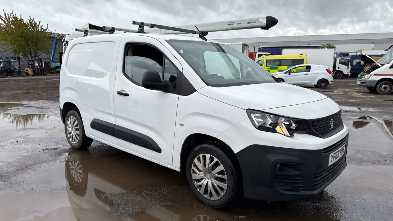 PEUGEOT PARTNER 1000 1.5 BlueHDi 100PS - فان المدمجة: صورة 1 PEUGEOT PARTNER 1000 1.5 BlueHDi 100PS - فان المدمجة: صورة 1