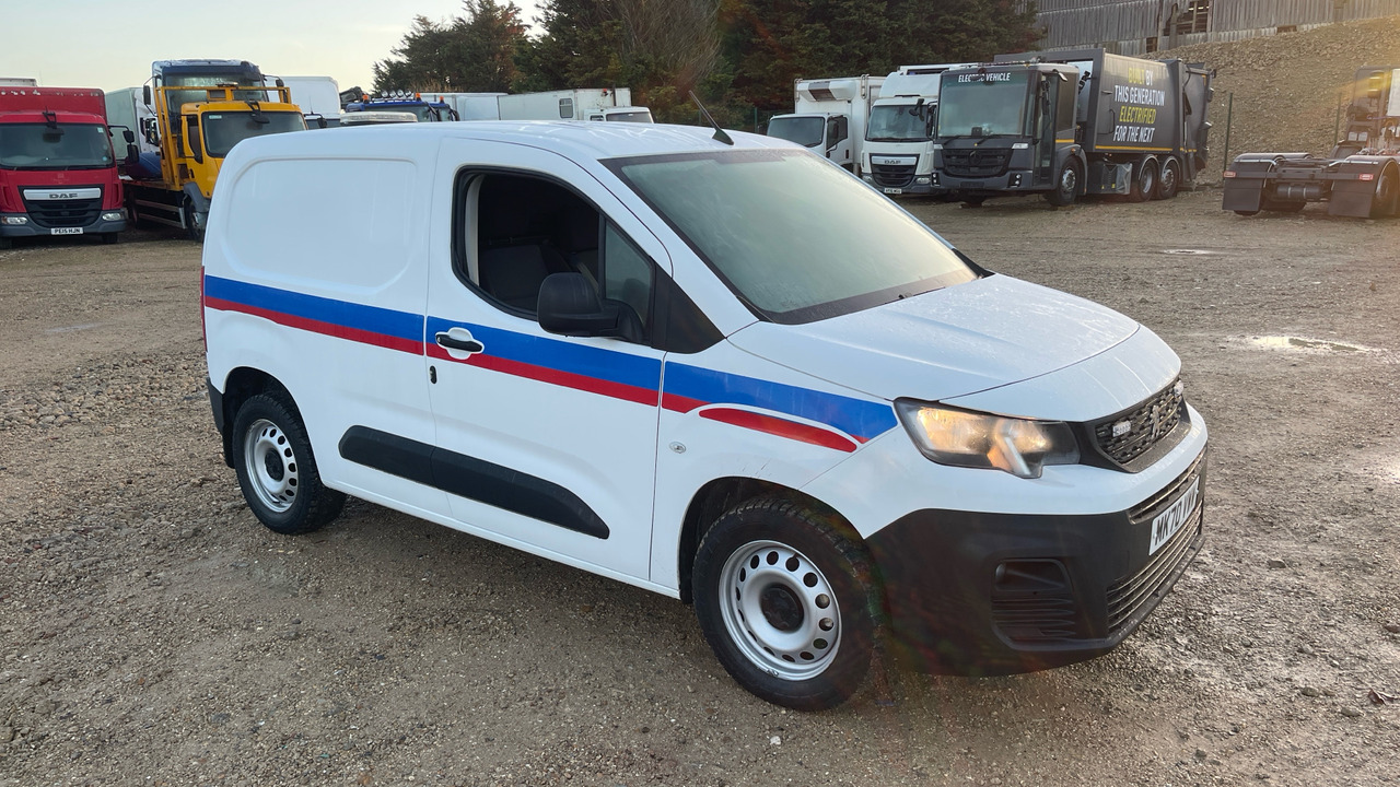 PEUGEOT PARTNER 1000 1.5 BlueHDi 100PS - فان المدمجة: صورة 1 PEUGEOT PARTNER 1000 1.5 BlueHDi 100PS - فان المدمجة: صورة 1