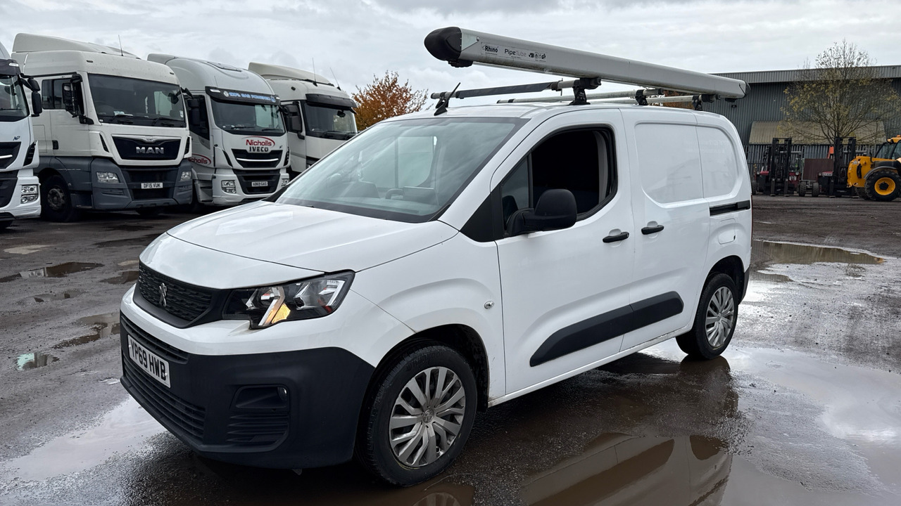 PEUGEOT PARTNER 1000 1.5 BlueHDi 100PS - فان المدمجة: صورة 2 PEUGEOT PARTNER 1000 1.5 BlueHDi 100PS - فان المدمجة: صورة 2