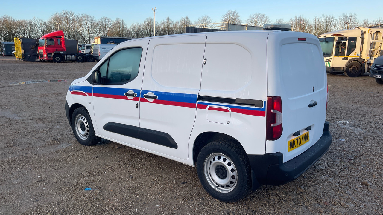 PEUGEOT PARTNER 1000 1.5 BlueHDi 100PS - فان المدمجة: صورة 3 PEUGEOT PARTNER 1000 1.5 BlueHDi 100PS - فان المدمجة: صورة 3