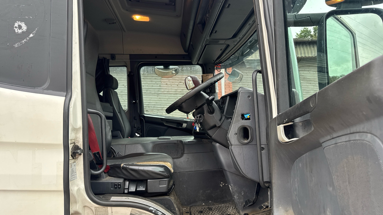 SCANIA P 250 - شاحنة ذات ستائر جانبية: صورة 5 SCANIA P 250 - شاحنة ذات ستائر جانبية: صورة 5