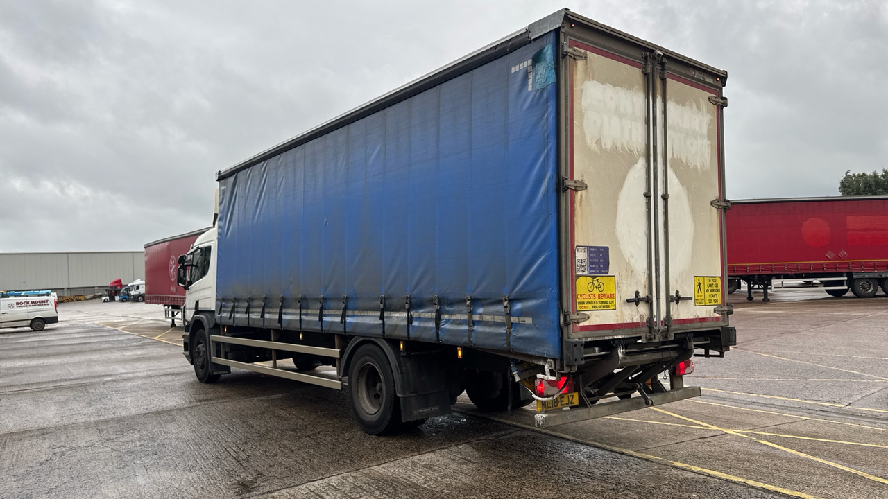 SCANIA P 250 - شاحنة ذات ستائر جانبية: صورة 3 SCANIA P 250 - شاحنة ذات ستائر جانبية: صورة 3