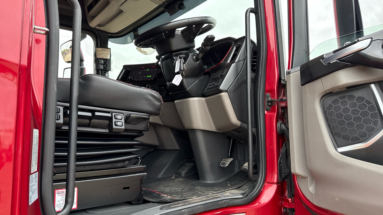 SCANIA S650 ANNIVERSARY V8 - رأس تريلا: صورة 5 SCANIA S650 ANNIVERSARY V8 - رأس تريلا: صورة 5