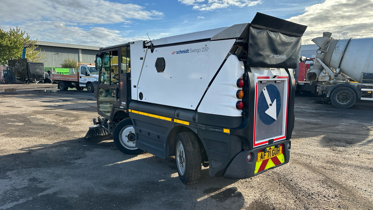 SCHMIDT SWINGO 200 - سياره كنس شوارع: صورة 3 SCHMIDT SWINGO 200 - سياره كنس شوارع: صورة 3
