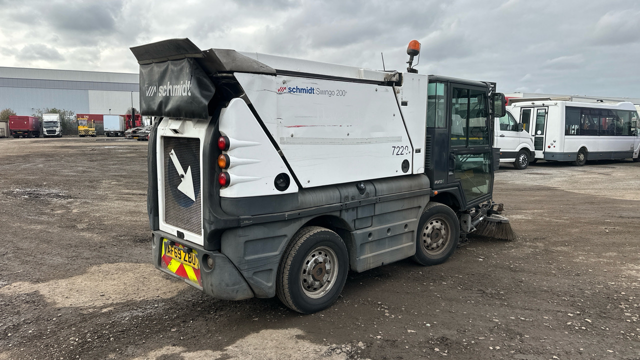 SCHMIDT SWINGO 200 - سياره كنس شوارع: صورة 4 SCHMIDT SWINGO 200 - سياره كنس شوارع: صورة 4