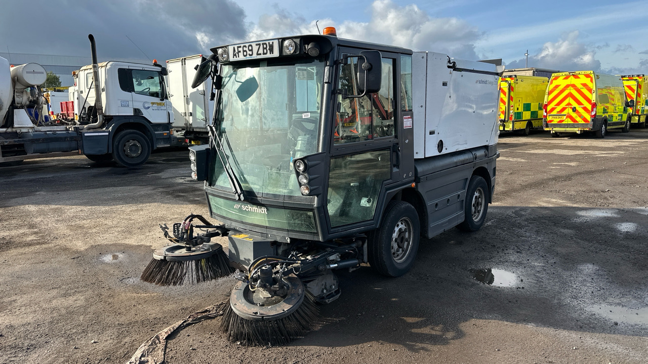 SCHMIDT SWINGO 200 - سياره كنس شوارع: صورة 2 SCHMIDT SWINGO 200 - سياره كنس شوارع: صورة 2