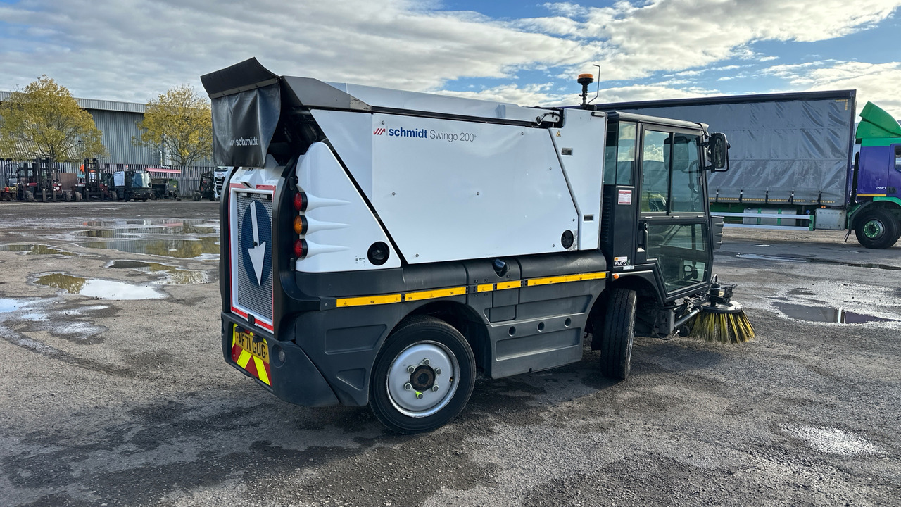 SCHMIDT SWINGO 200 - سياره كنس شوارع: صورة 4 SCHMIDT SWINGO 200 - سياره كنس شوارع: صورة 4