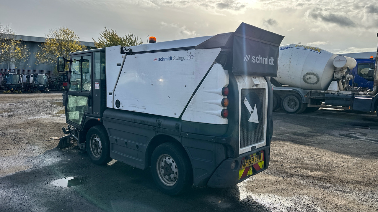SCHMIDT SWINGO 200 - سياره كنس شوارع: صورة 3 SCHMIDT SWINGO 200 - سياره كنس شوارع: صورة 3