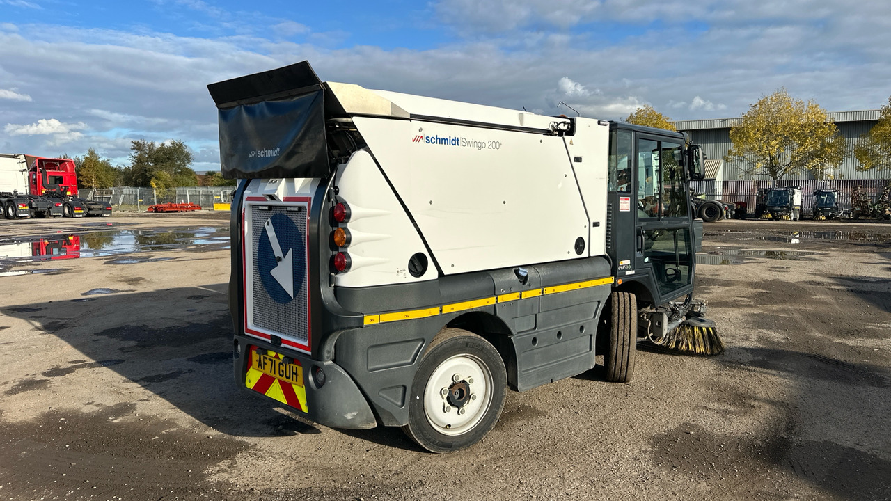 SCHMIDT SWINGO 200 - سياره كنس شوارع: صورة 4 SCHMIDT SWINGO 200 - سياره كنس شوارع: صورة 4