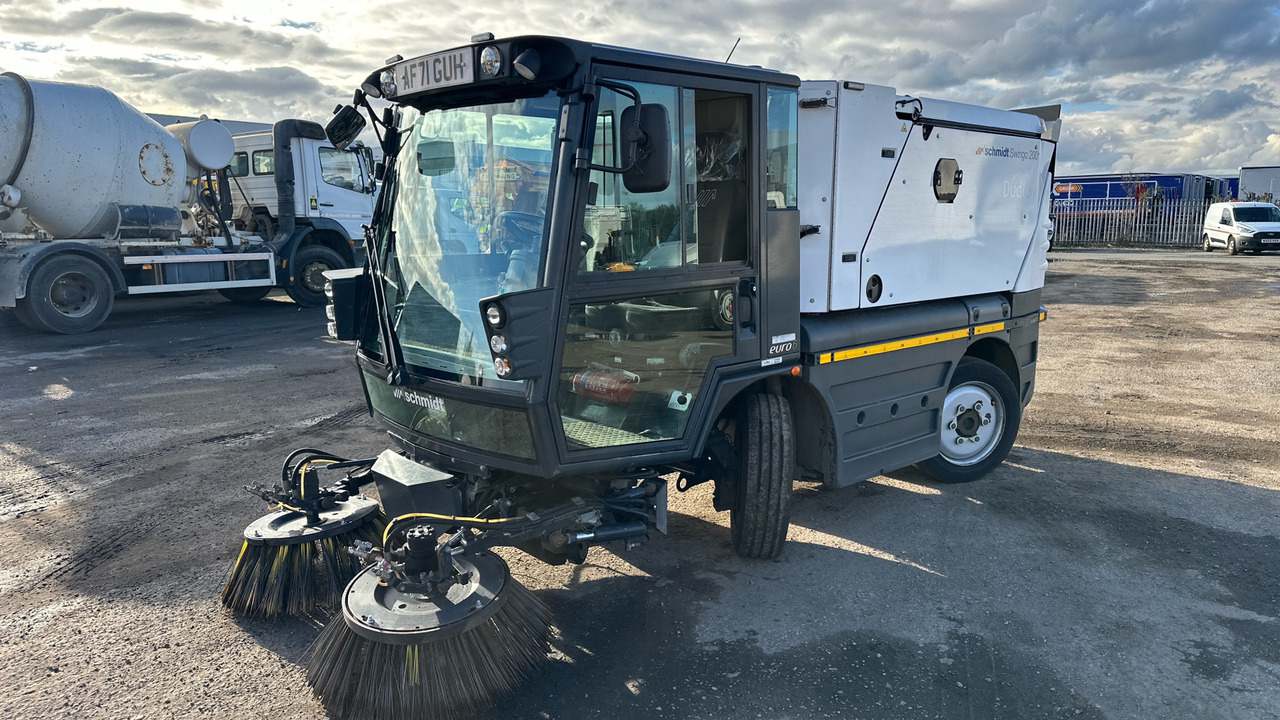 SCHMIDT SWINGO 200 - سياره كنس شوارع: صورة 2 SCHMIDT SWINGO 200 - سياره كنس شوارع: صورة 2