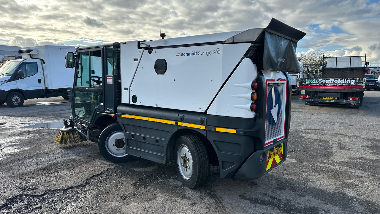 SCHMIDT SWINGO 200 - سياره كنس شوارع: صورة 3 SCHMIDT SWINGO 200 - سياره كنس شوارع: صورة 3