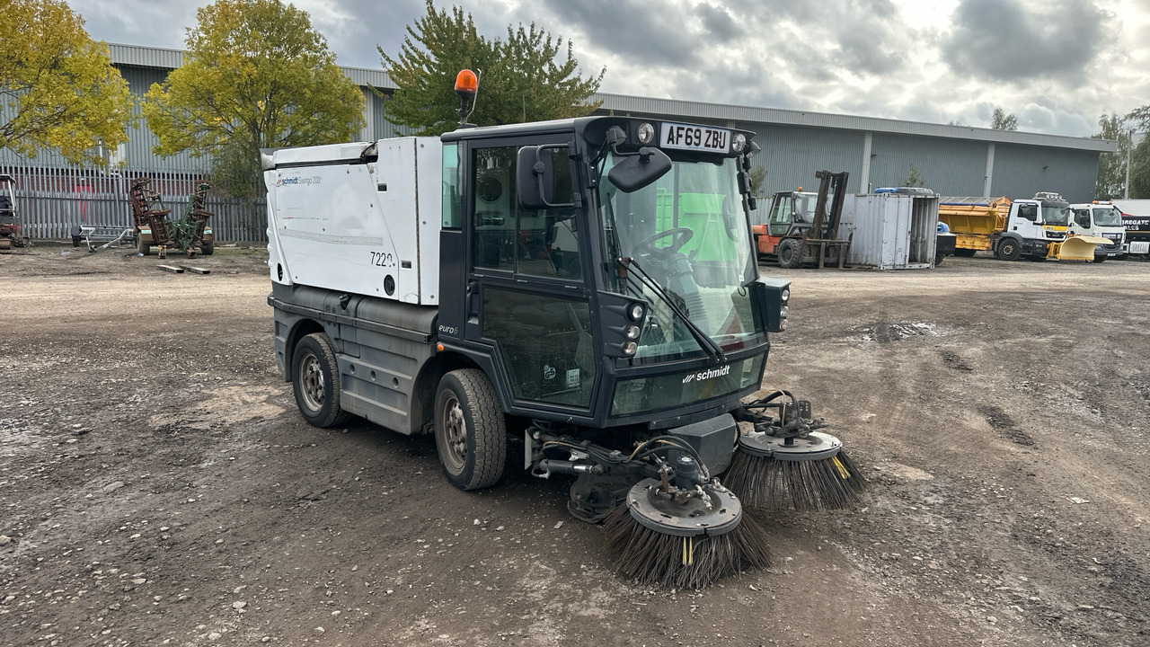 SCHMIDT SWINGO 200 - سياره كنس شوارع: صورة 1 SCHMIDT SWINGO 200 - سياره كنس شوارع: صورة 1