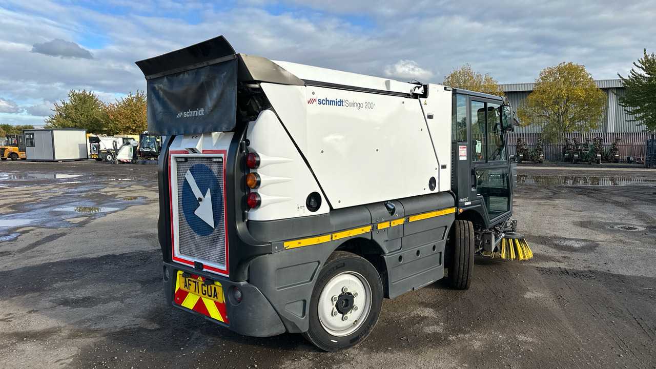 SCHMIDT SWINGO 200 - سياره كنس شوارع: صورة 4 SCHMIDT SWINGO 200 - سياره كنس شوارع: صورة 4