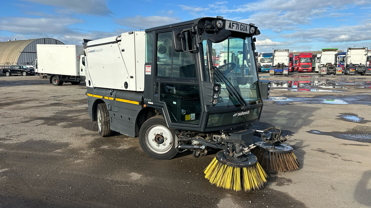 SCHMIDT SWINGO 200 - سياره كنس شوارع: صورة 1 SCHMIDT SWINGO 200 - سياره كنس شوارع: صورة 1