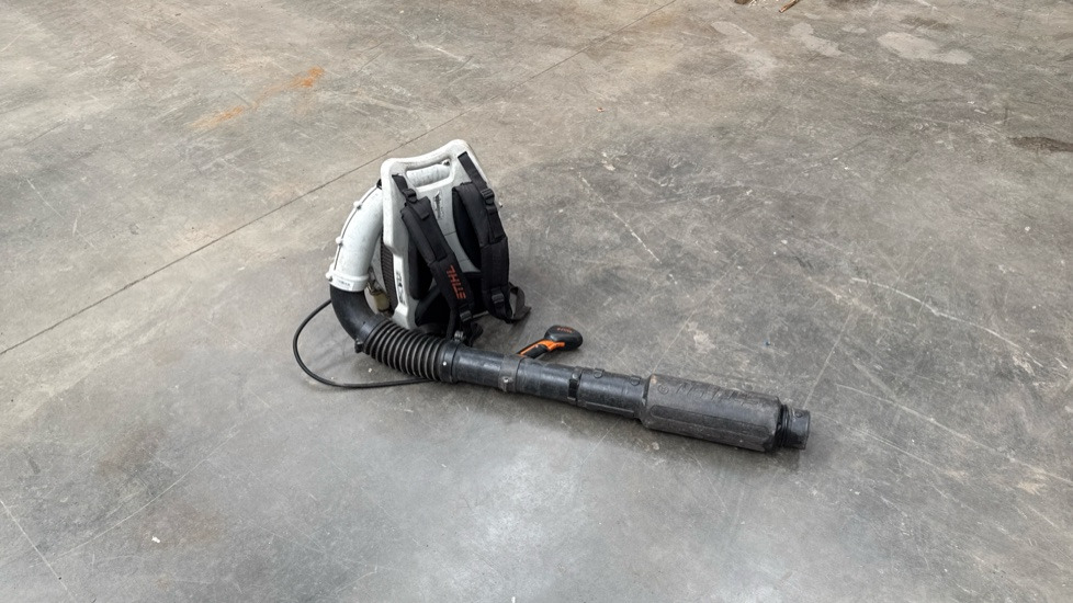STIHL BR500 LEAF BLOWER BACKPACK - معدات الانشاءات: صورة 4 STIHL BR500 LEAF BLOWER BACKPACK - معدات الانشاءات: صورة 4
