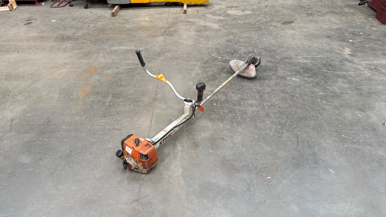 STIHL FS45C STRIMMER - معدات الانشاءات: صورة 4 STIHL FS45C STRIMMER - معدات الانشاءات: صورة 4