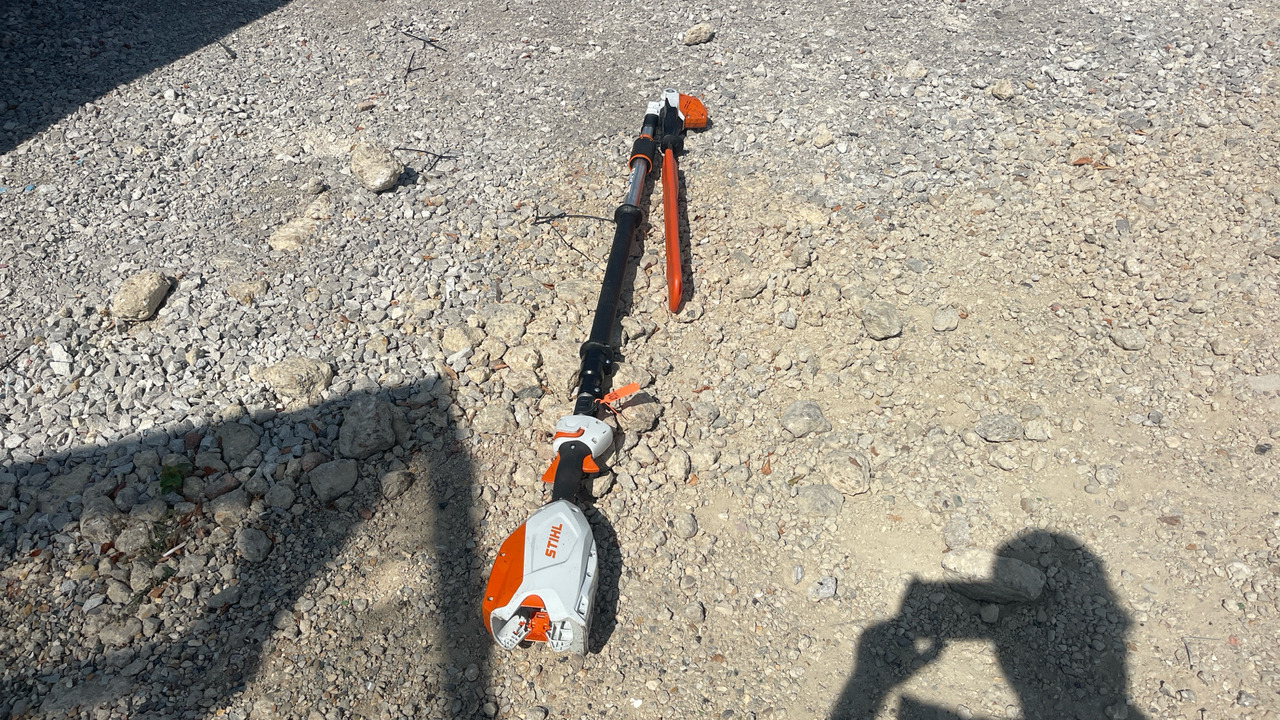 STIHL HS87R - معدات الانشاءات: صورة 1 STIHL HS87R - معدات الانشاءات: صورة 1